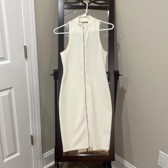 NWT- Express Knee Length White Bodycon Dress with Front Silver Zipper - Picture 1 of 7